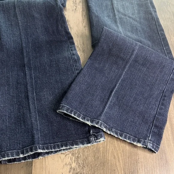 Abercrombie & Fitch Vintage Indigo 90s Low Rise Flare Jeans - Picture 4 of 7